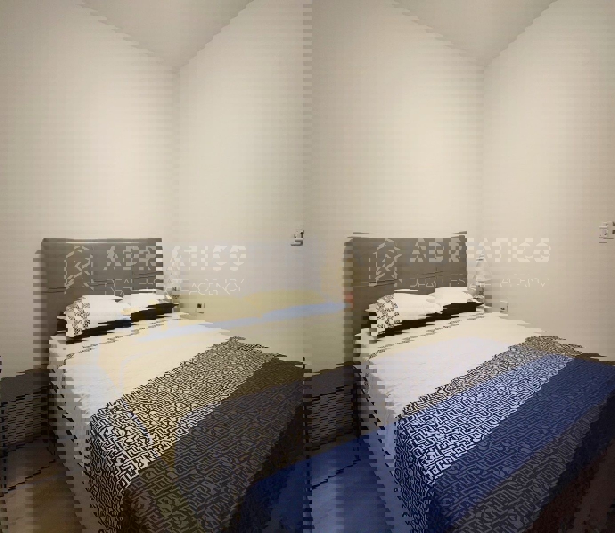 Rovinjsko Selo, spazioso appartamento con vista mare