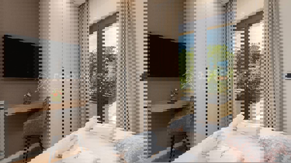 Parenzo - Nuova casa moderna con piscina