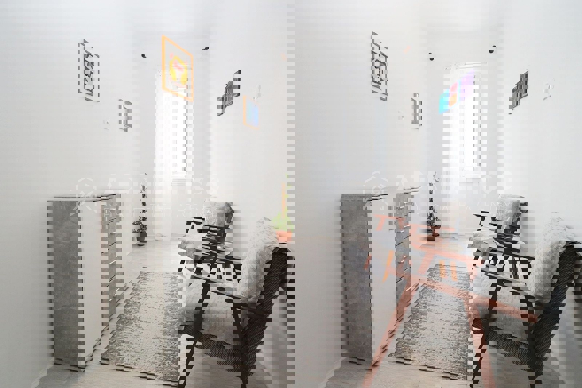 Rovigno, centro, appartamento luminoso e ordinato in ottima posizione