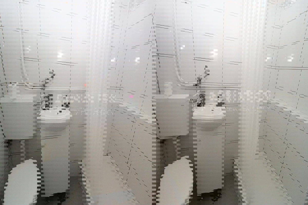 Rovigno, centro, appartamento luminoso e ordinato in ottima posizione