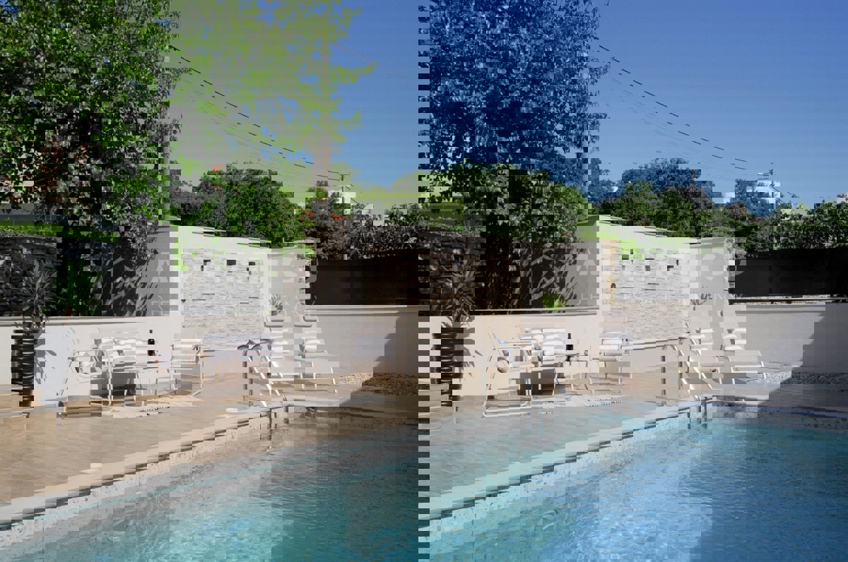 Visignano, Markovac, bella casa in pietra con piscina