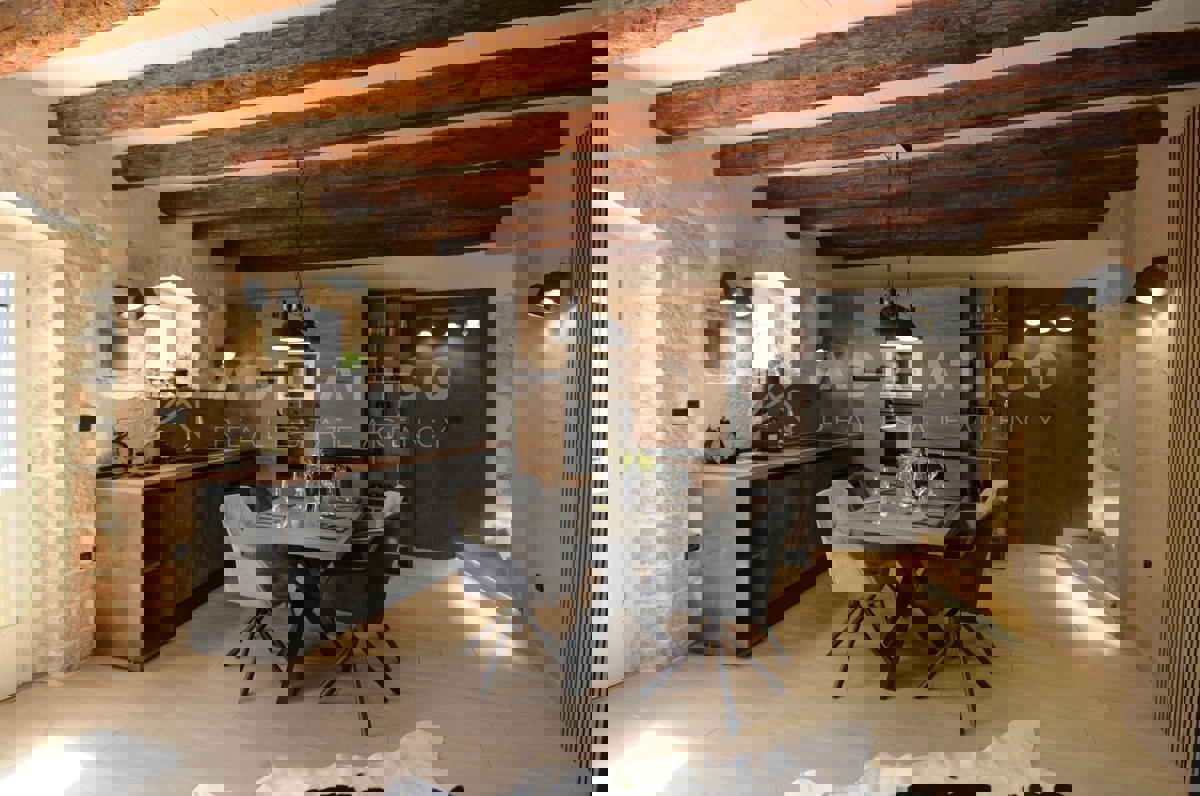 Visignano, Markovac, bella casa in pietra con piscina