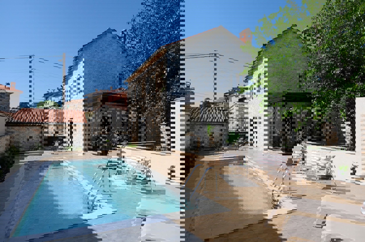 Visignano, Markovac, bella casa in pietra con piscina