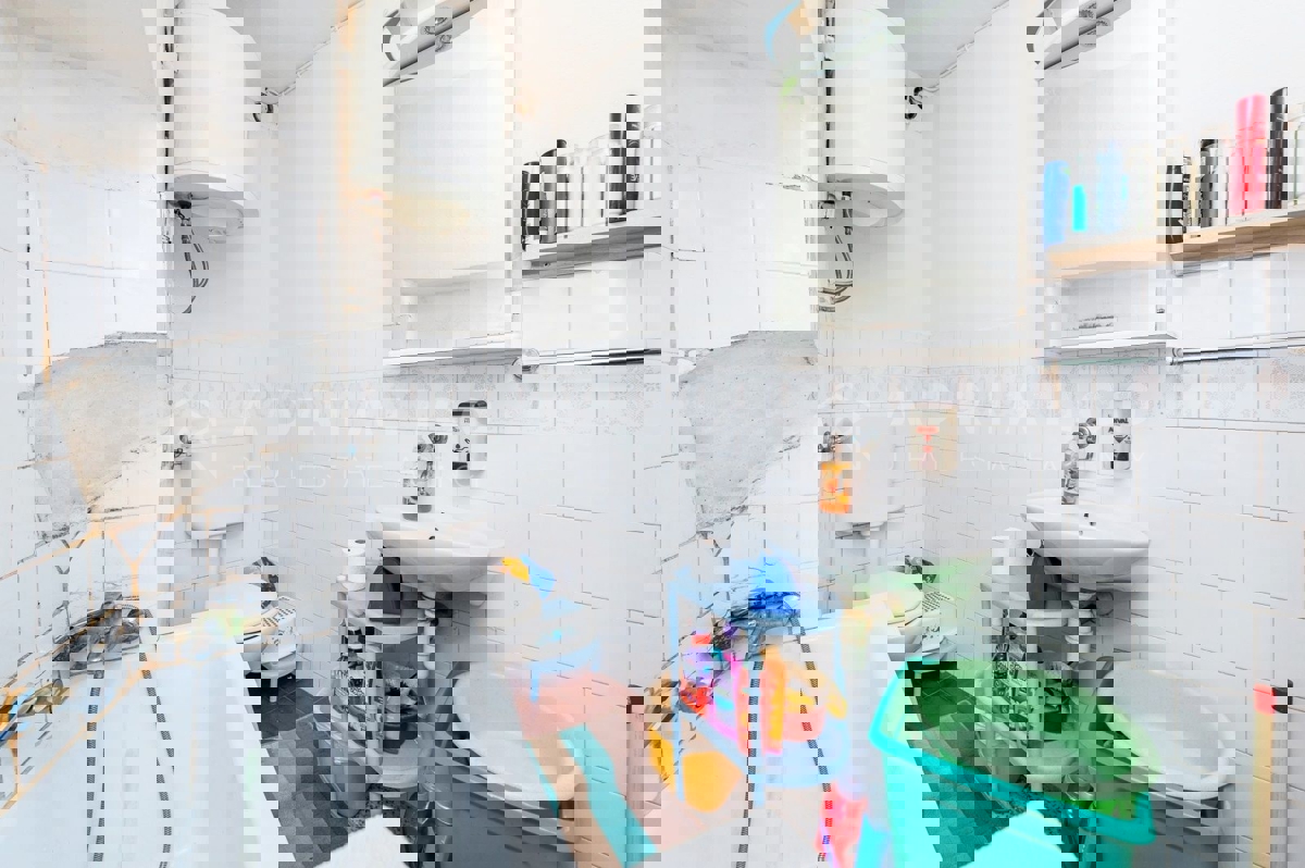 Rovigno, centro, appartamento con una camera da letto al primo piano