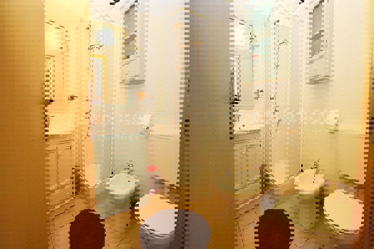 Canfanaro, dintorni, casa con due unità abitative e un appartamento