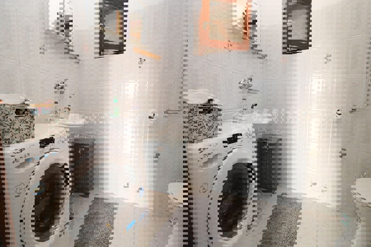 Canfanaro, dintorni, casa con due unità abitative e un appartamento