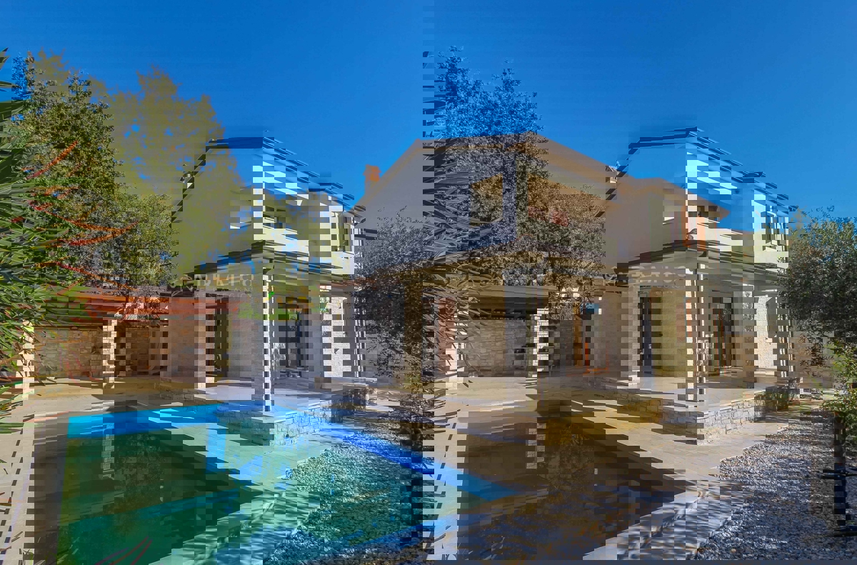 Dintorni di Parenzo, Casa indipendente con piscina e vista mare