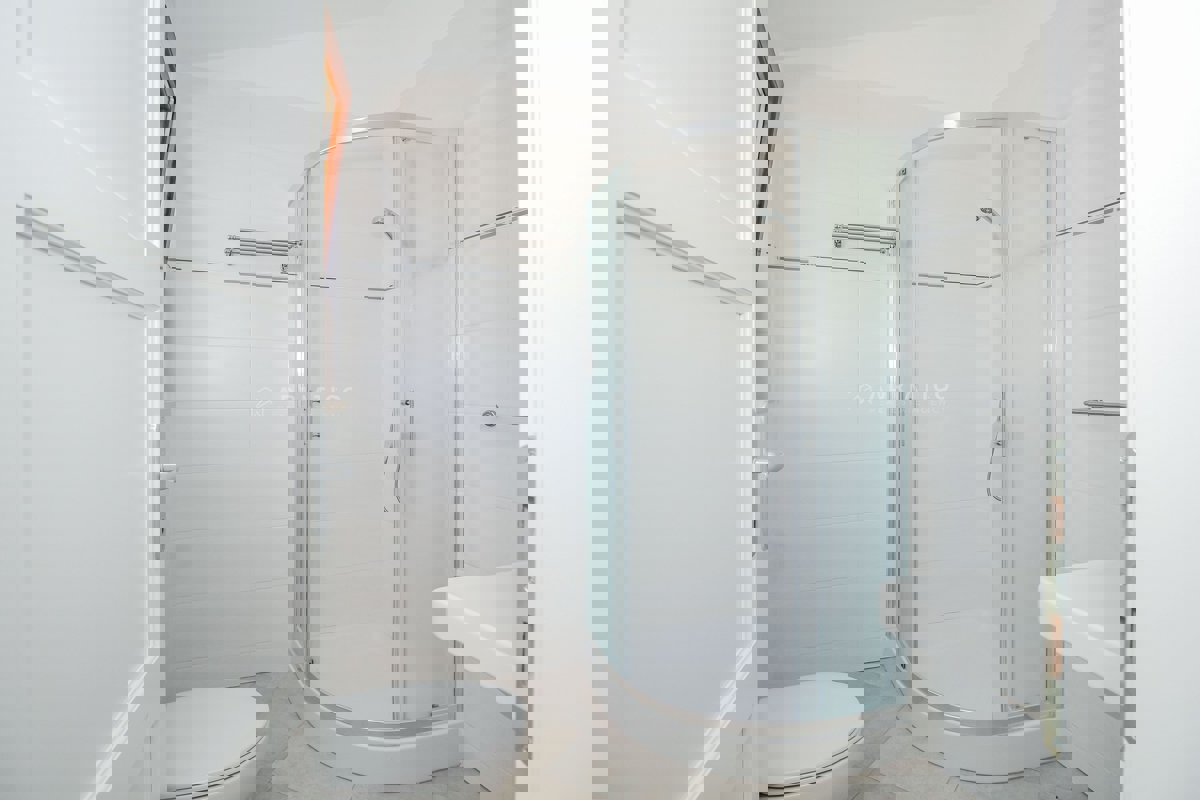 Dintorni di Parenzo, Casa indipendente con piscina e vista mare