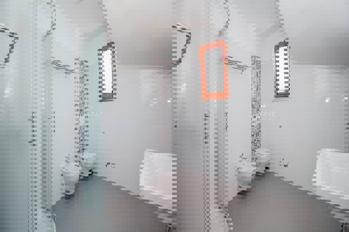 Dintorni di Parenzo, Casa indipendente con piscina e vista mare