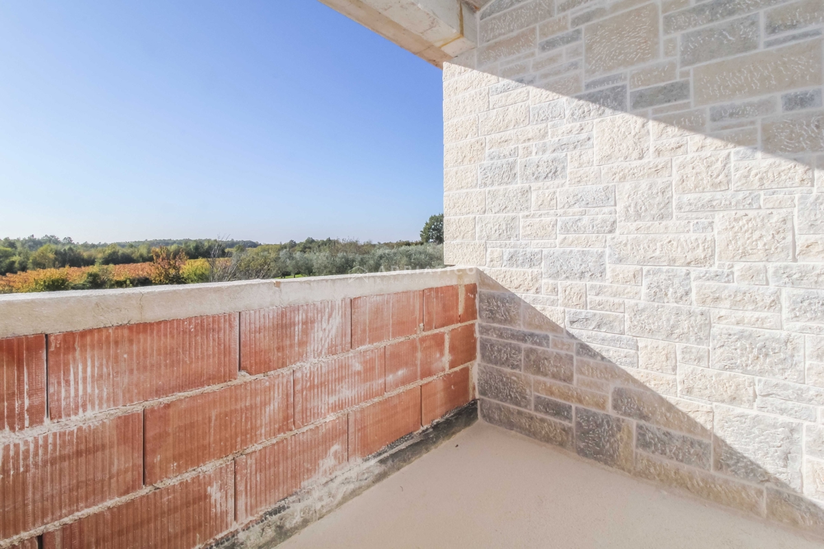 Casa di lusso con giardino, piscina e seminterrato con sauna