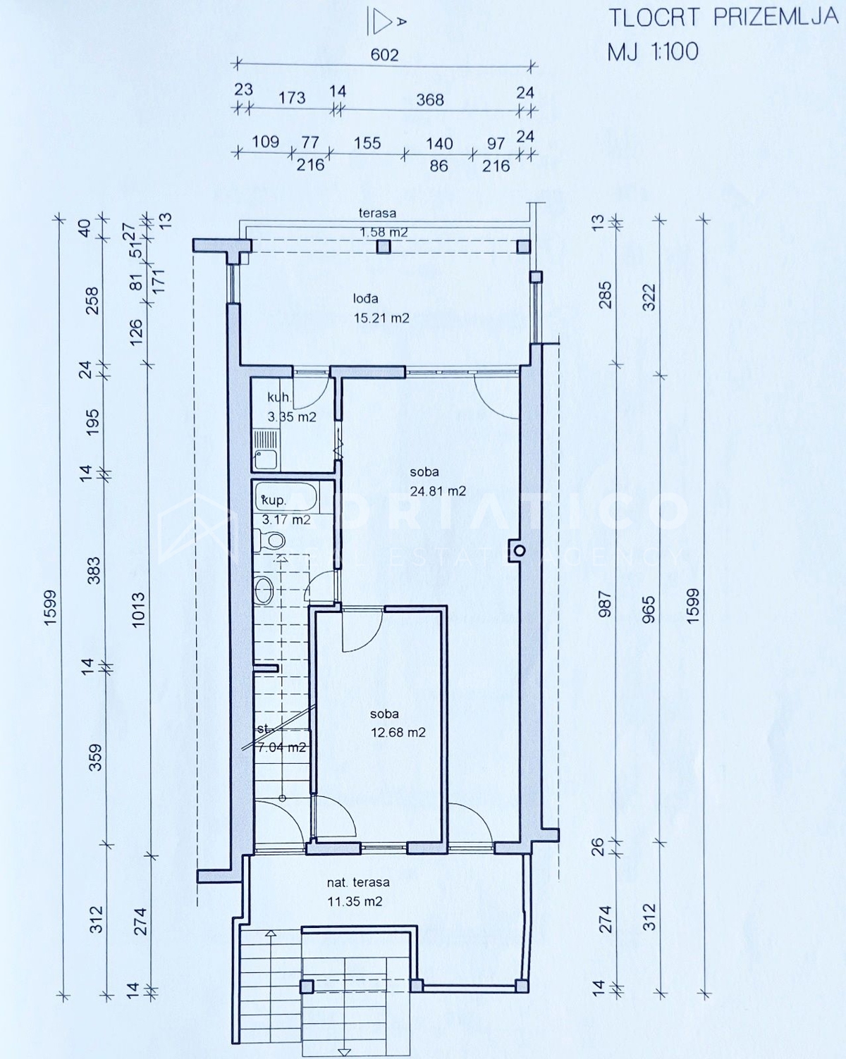 Rovigno, palazzina condominiale 600 metri dal mare