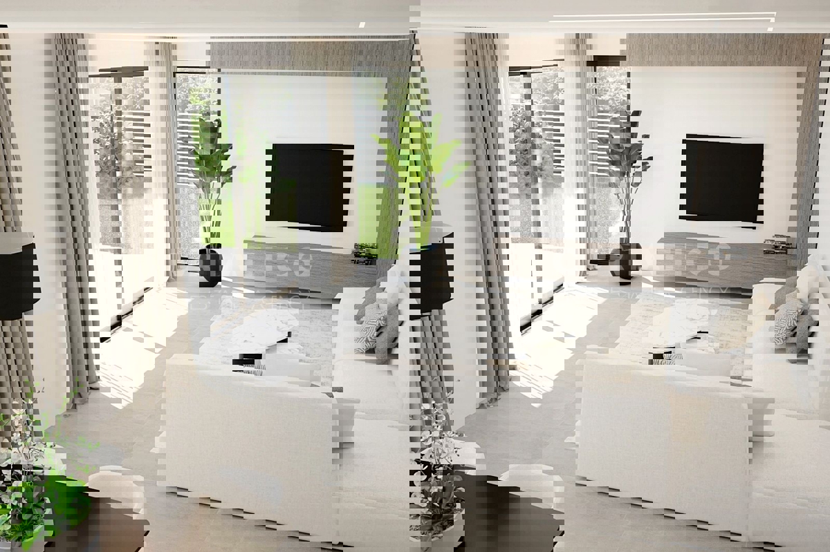 Rovigno, centro, appartamento di lusso con giardino al piano terra 