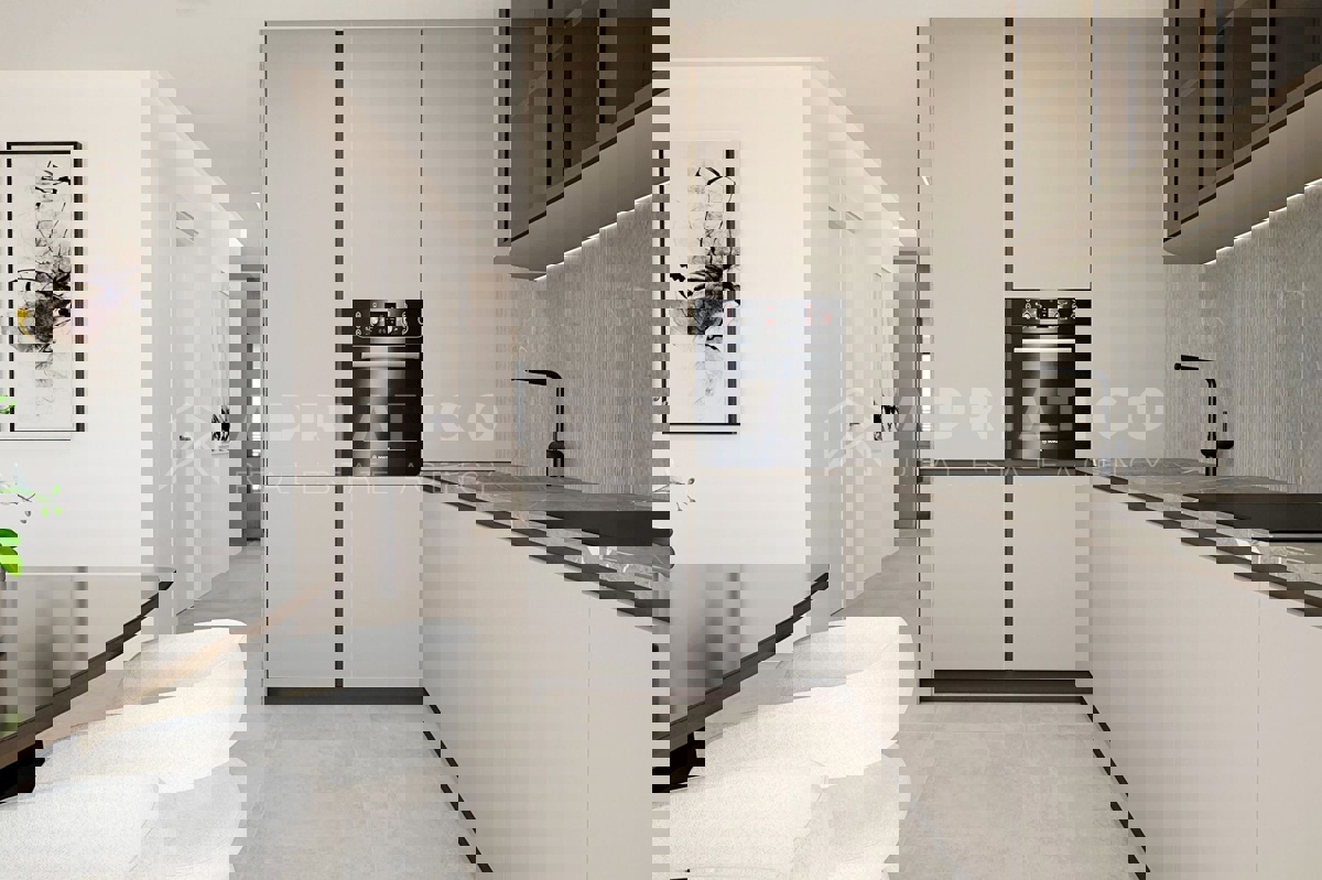 Rovigno, centro, appartamento di lusso con giardino al piano terra 