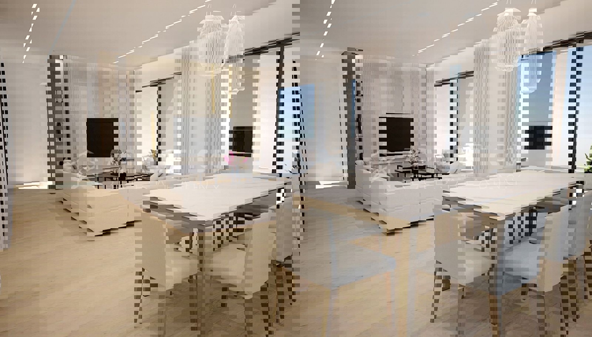Rovigno, posizione privilegiata, fantastico attico con vista mare