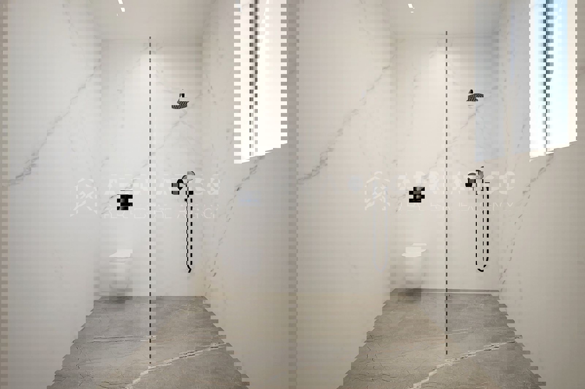 Rovigno, posizione privilegiata, fantastico attico con vista mare