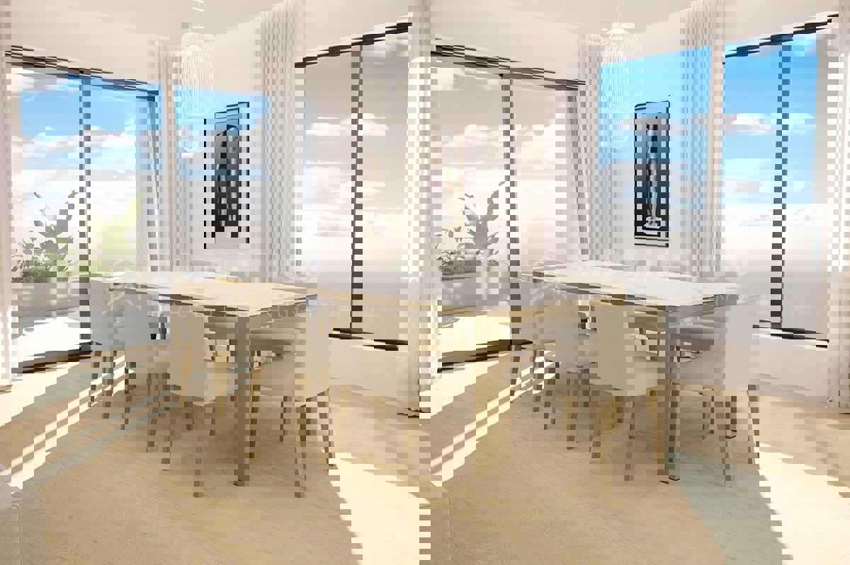 Rovigno, posizione privilegiata, fantastico attico con vista mare