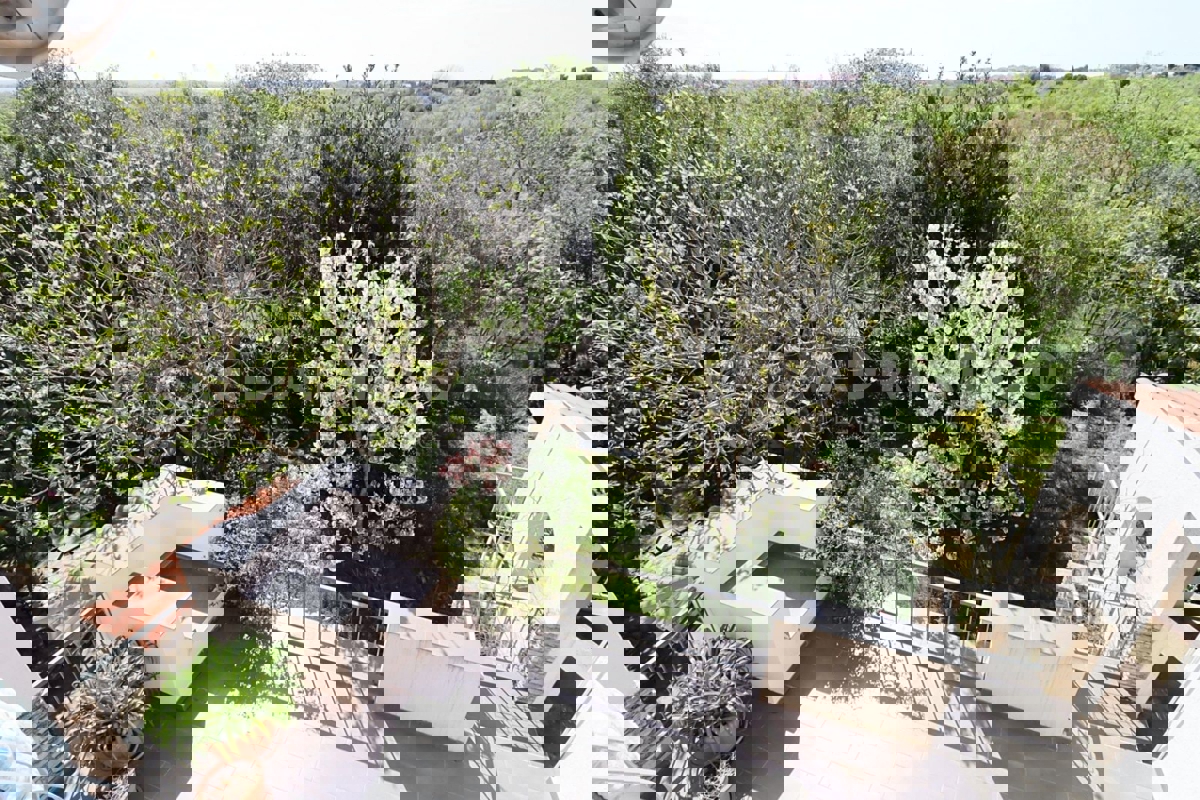 Rovigno, condominio in zona tranquilla