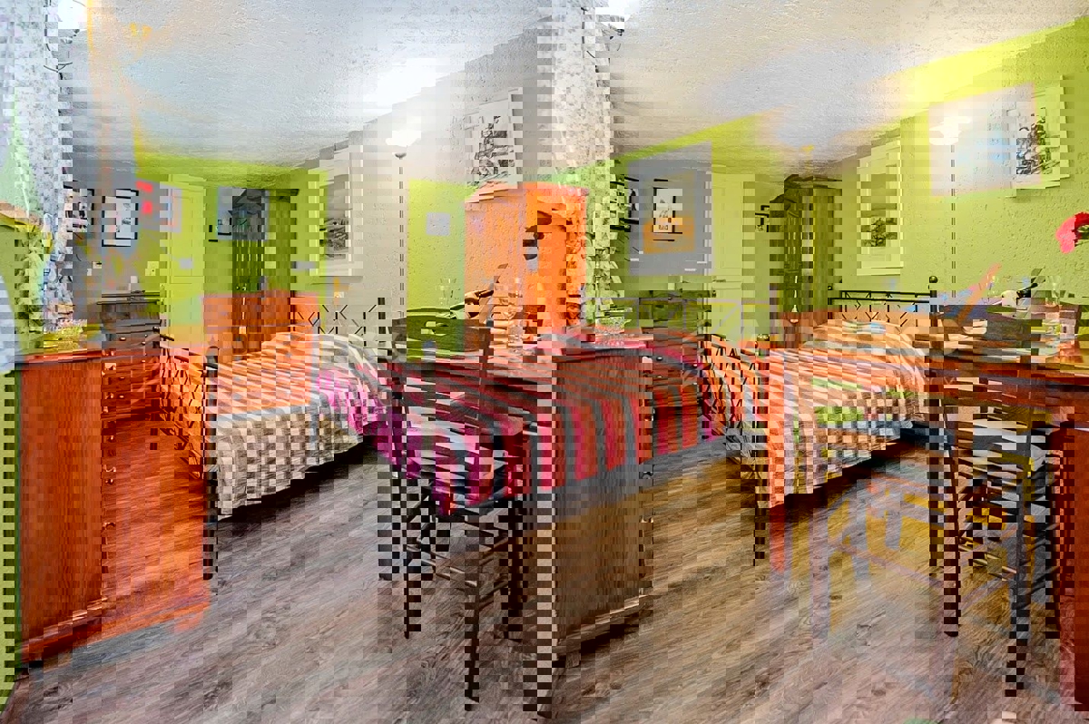 Rovigno, condominio in zona tranquilla