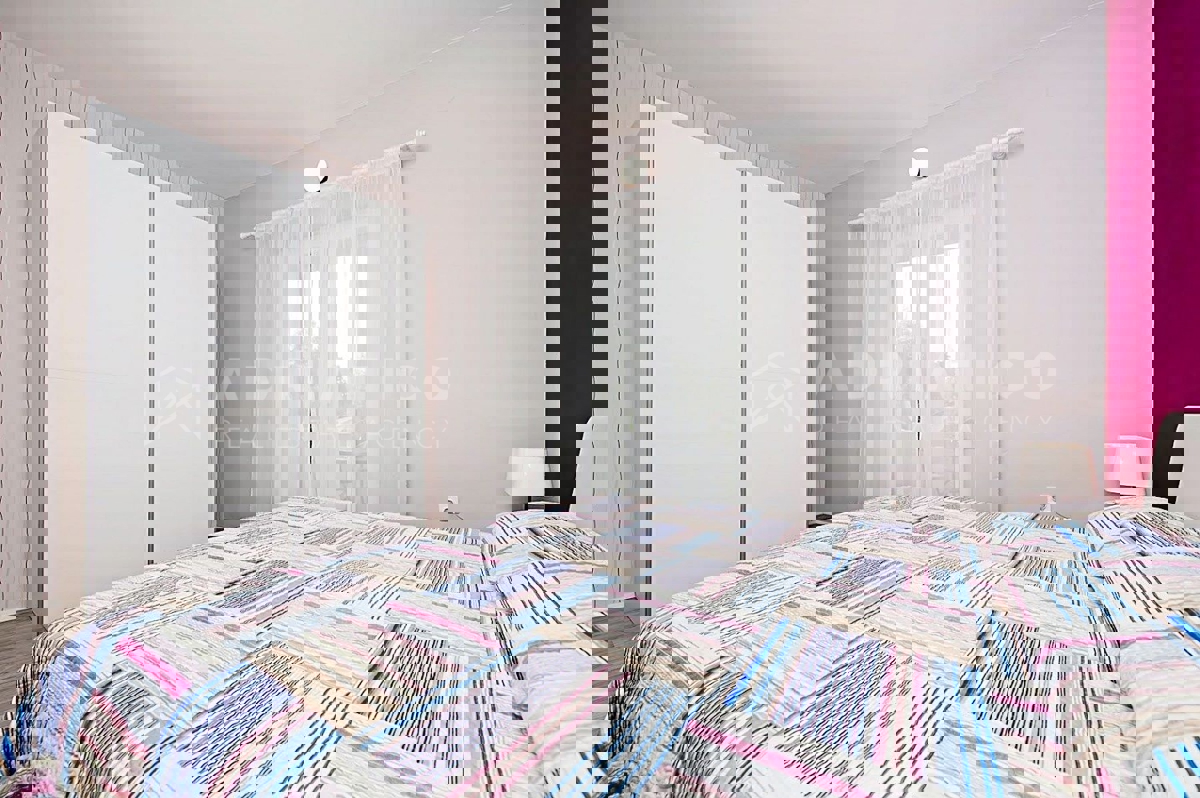 Rovigno, condominio in zona tranquilla