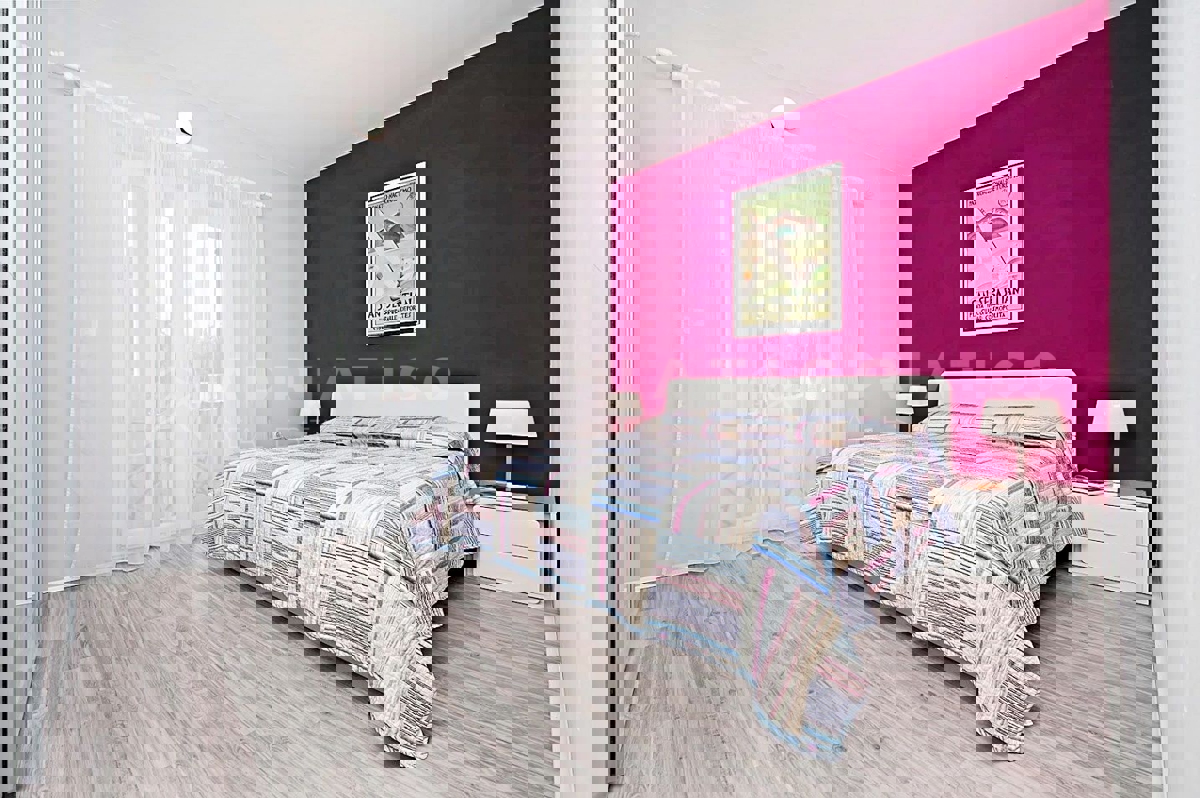 Rovigno, condominio in zona tranquilla