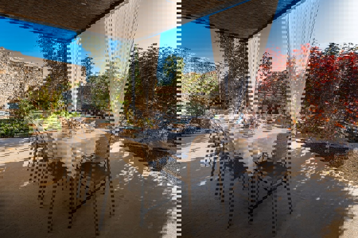 Istria, Canfanaro – Autentica villa in pietra con piscina