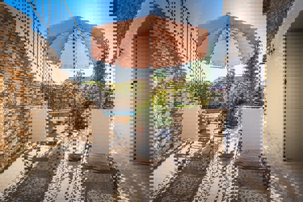 Istria, Canfanaro – Autentica villa in pietra con piscina