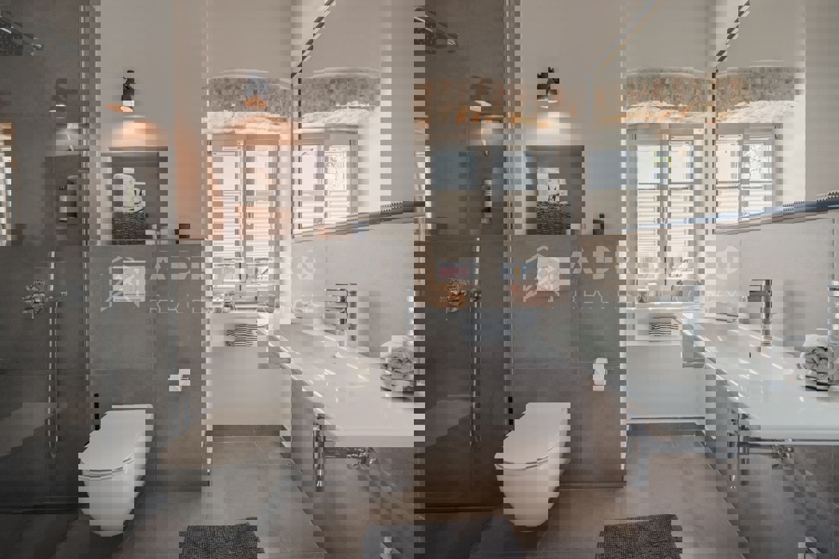 Istria, Canfanaro – Autentica villa in pietra con piscina