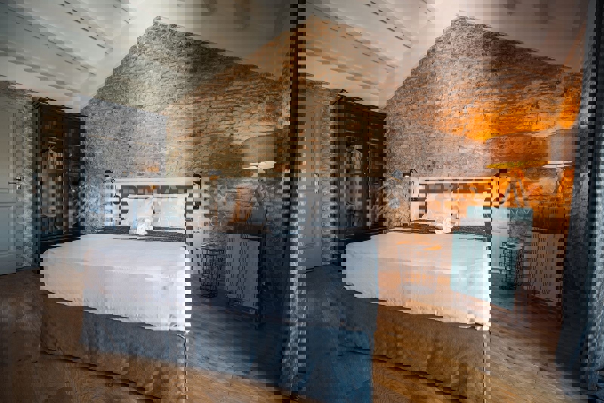 Istria, Canfanaro – Autentica villa in pietra con piscina