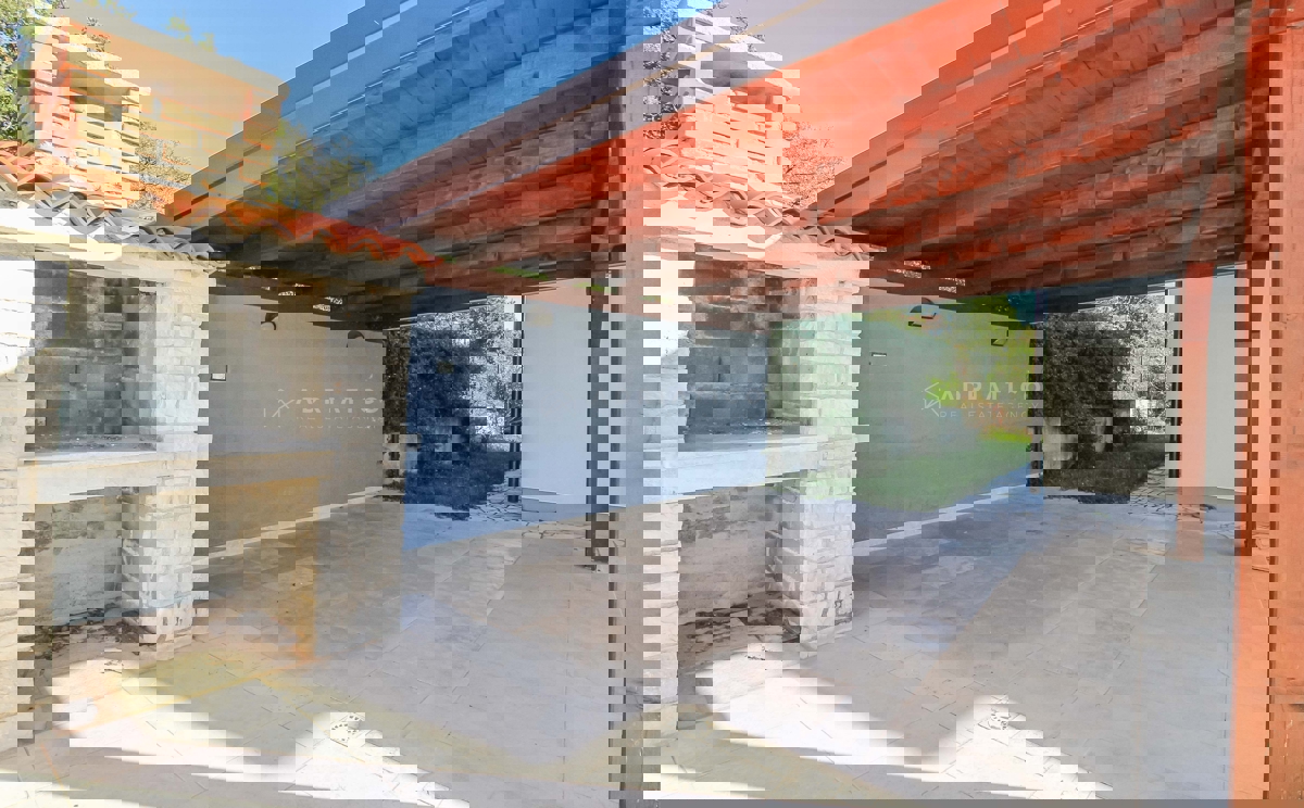 Dintorni di Parenzo, Casa indipendente con piscina e vista mare