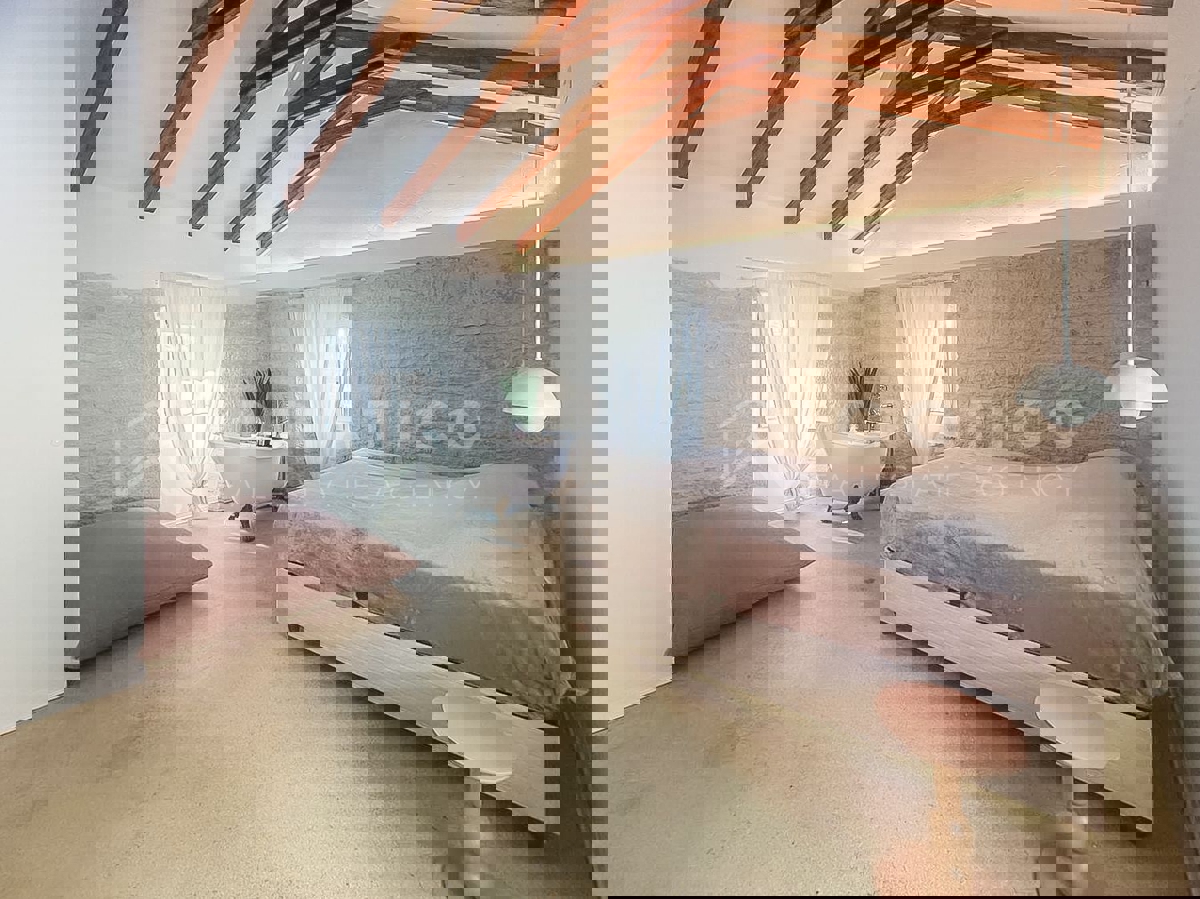 Tinjan, casa in pietra ristrutturata