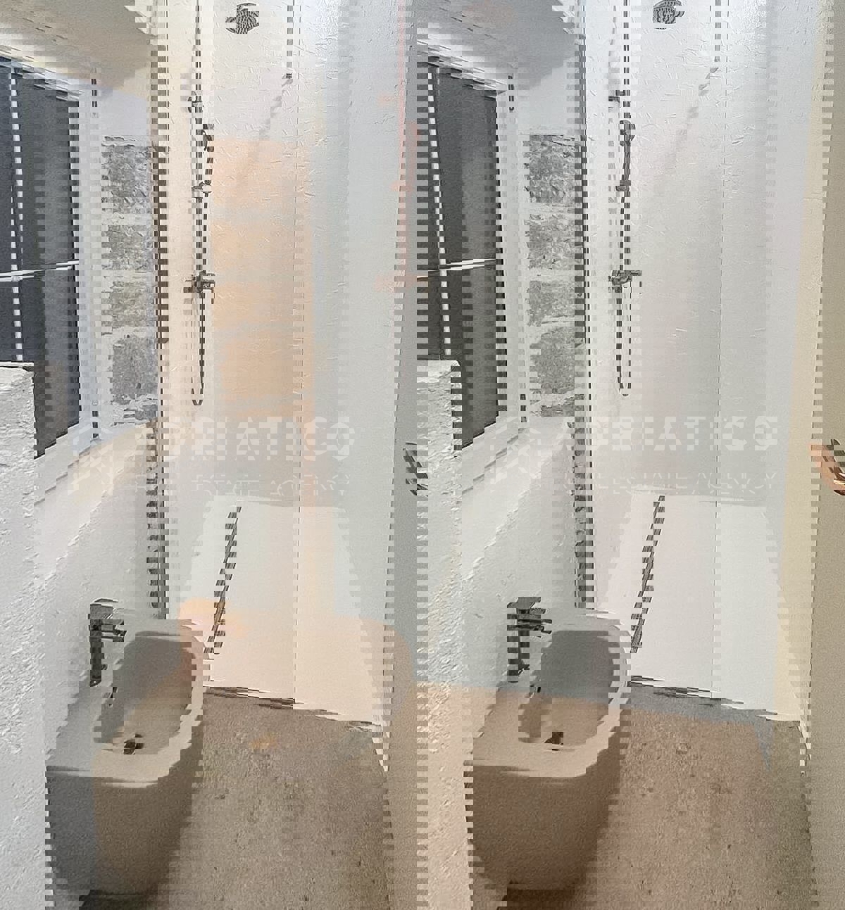 Tinjan, casa in pietra ristrutturata