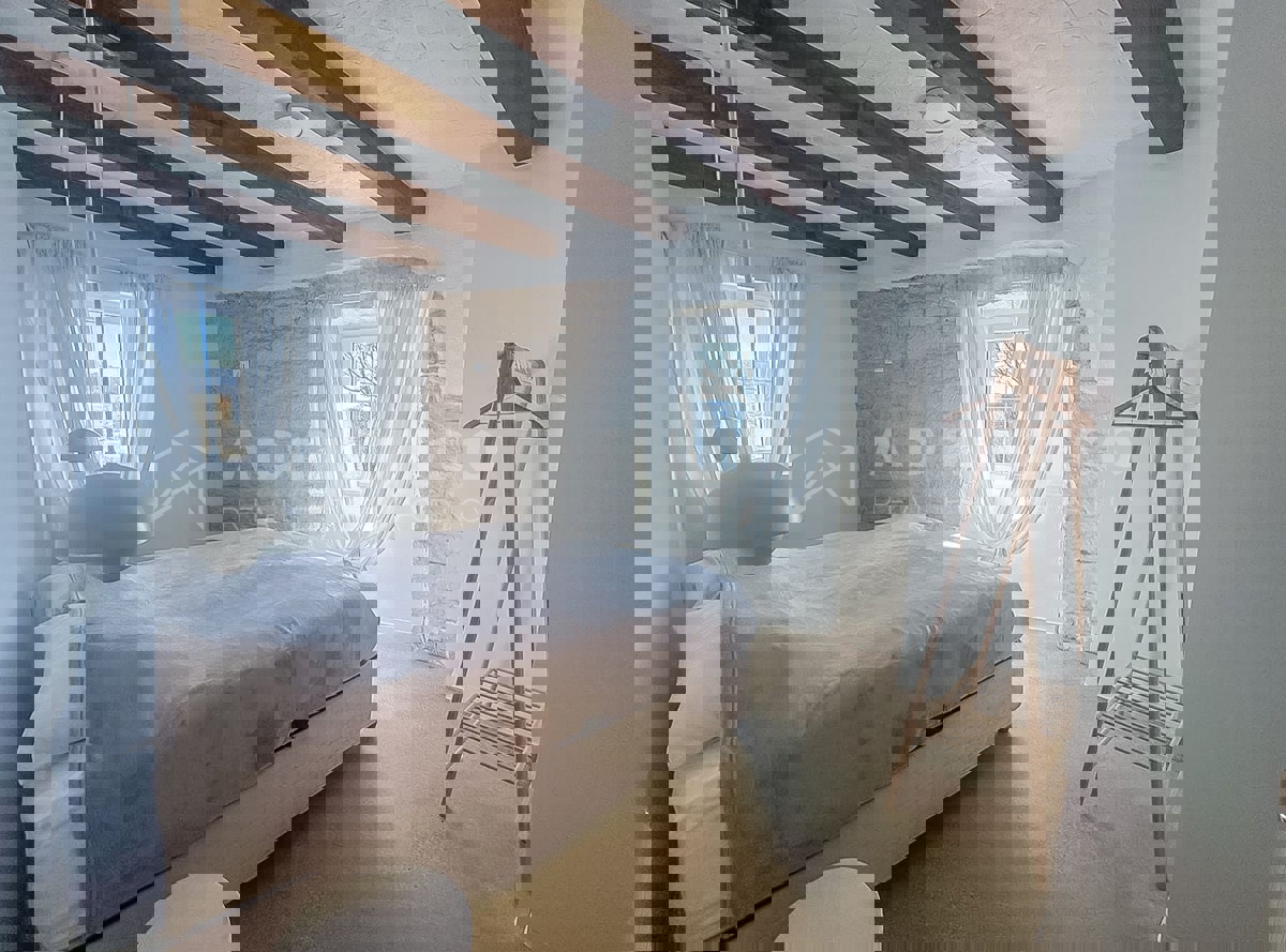 Tinjan, casa in pietra ristrutturata