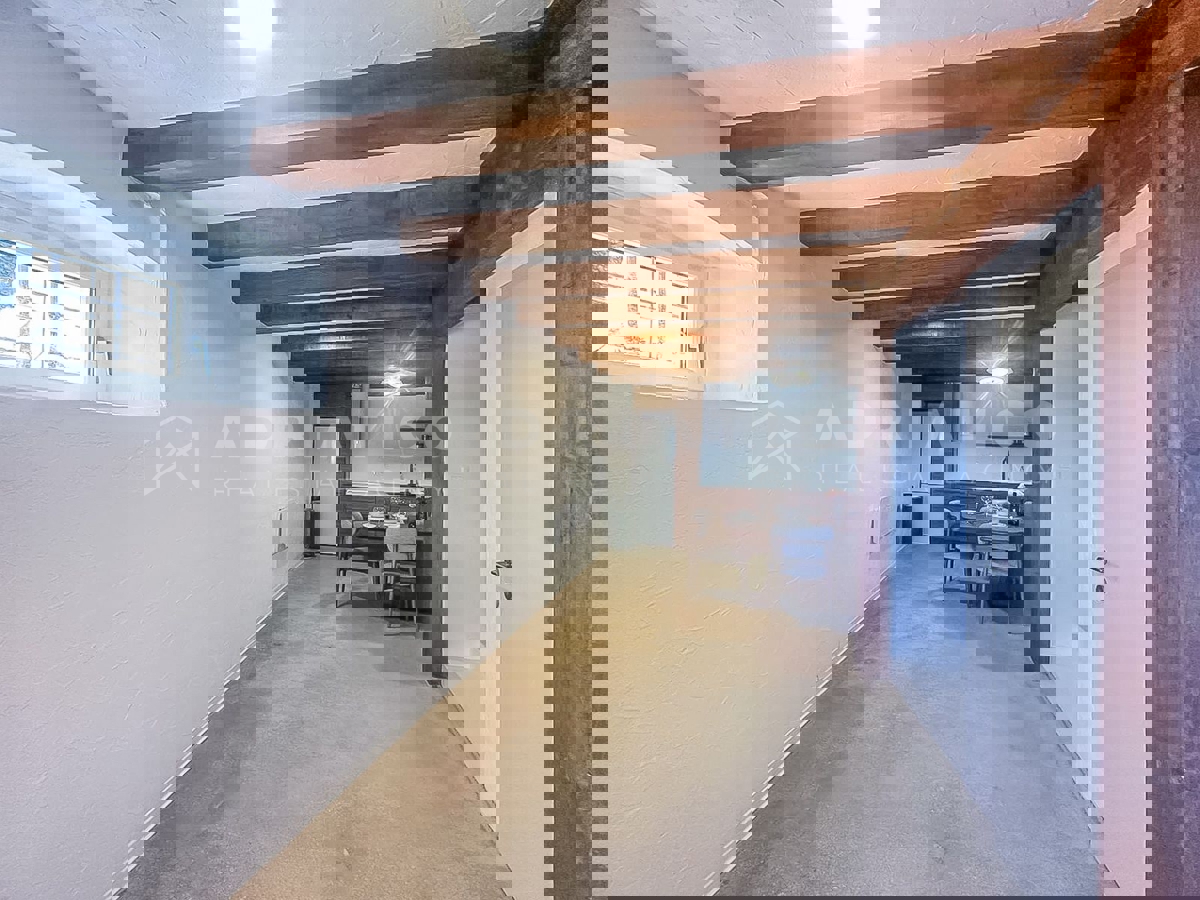 Tinjan, casa in pietra ristrutturata