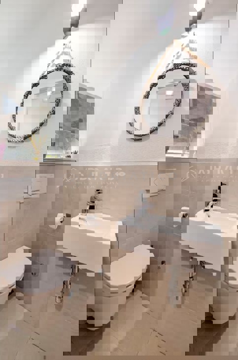 Rovigno, casa con terrazza in centro