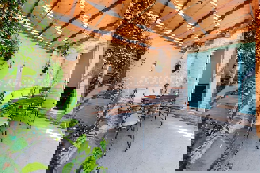 Rovigno, casa con terrazza in centro