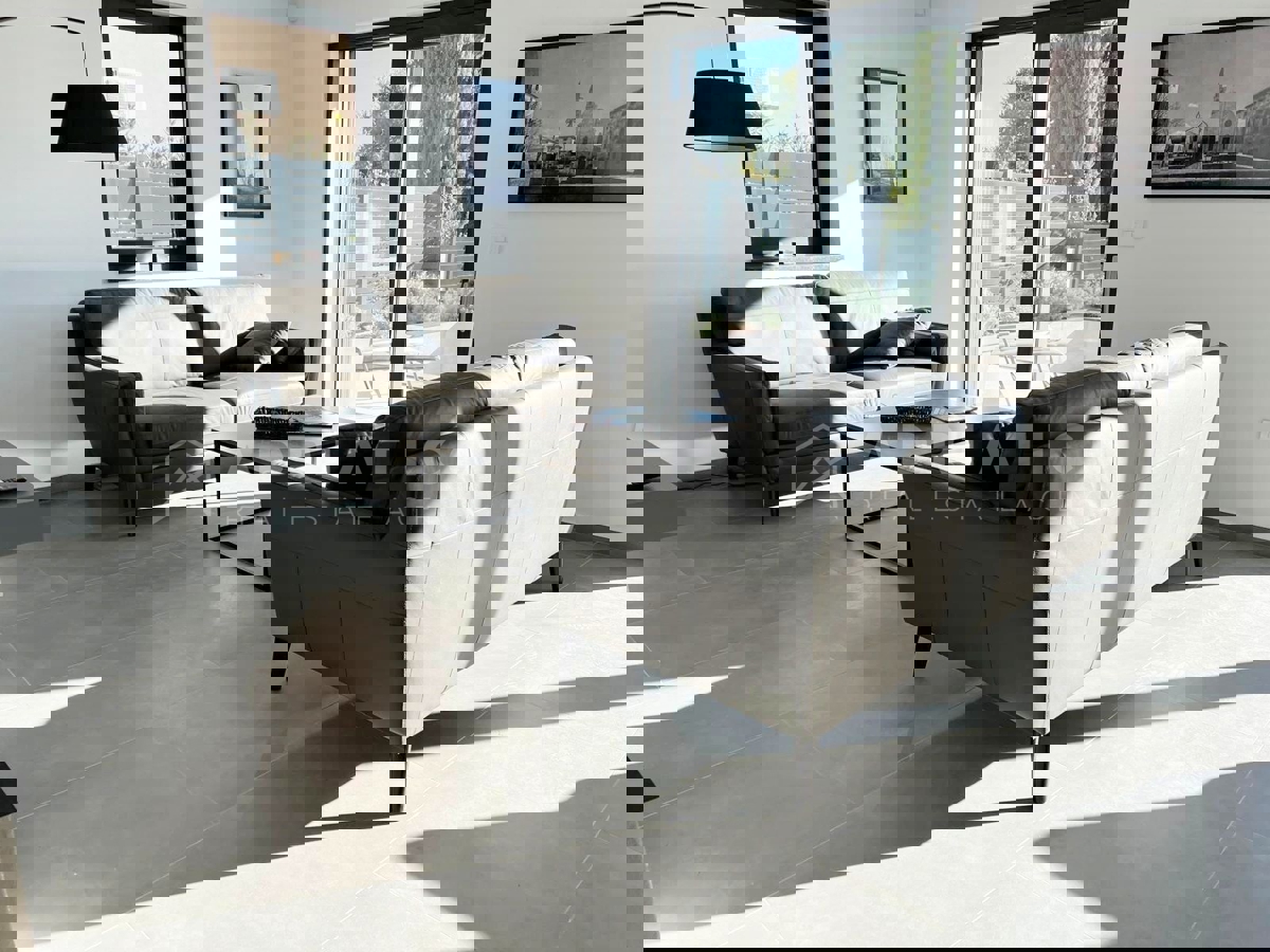 Svetvinčenat, dintorni, villa di lusso con piscina