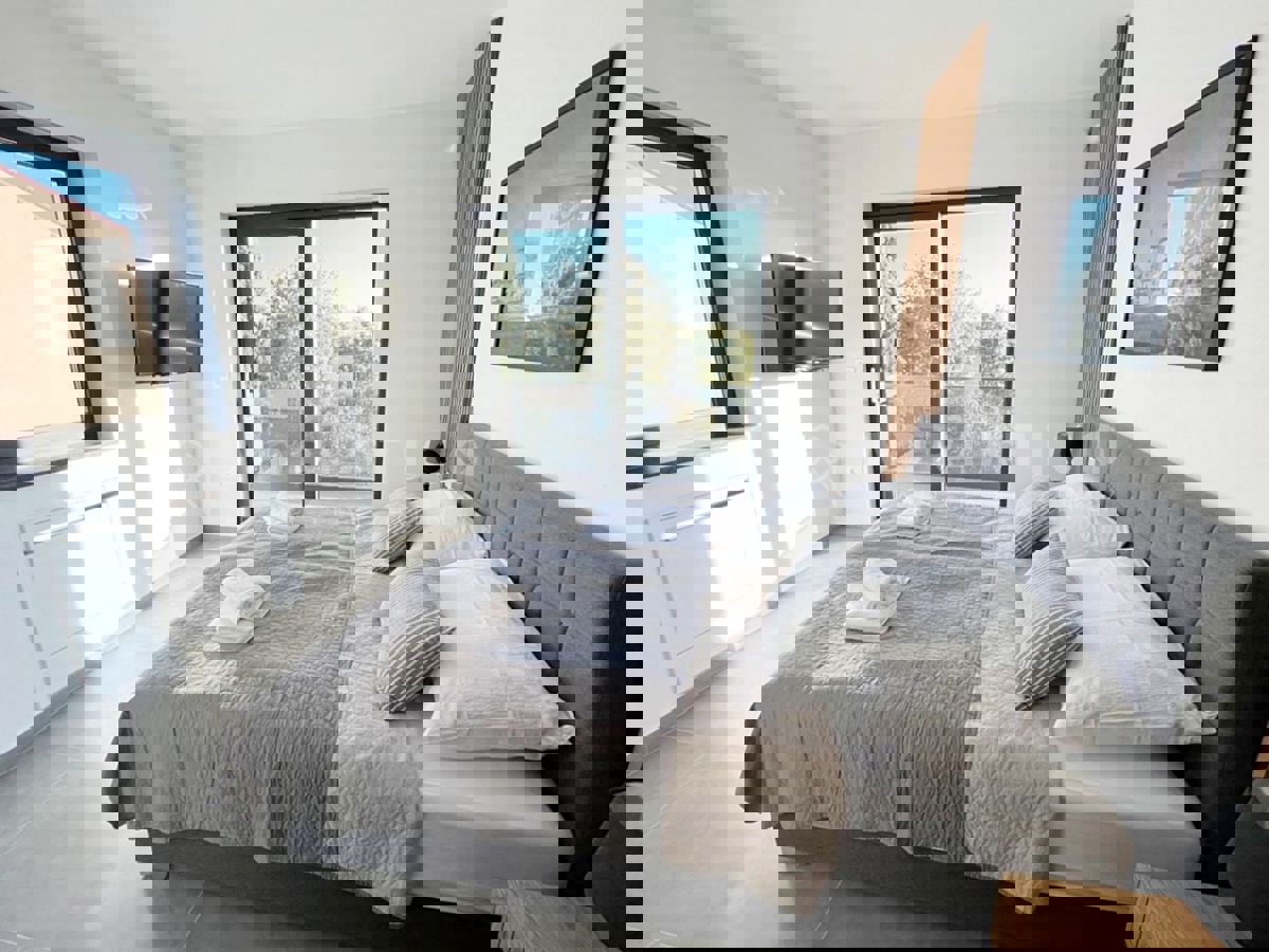 Svetvinčenat, dintorni, villa di lusso con piscina