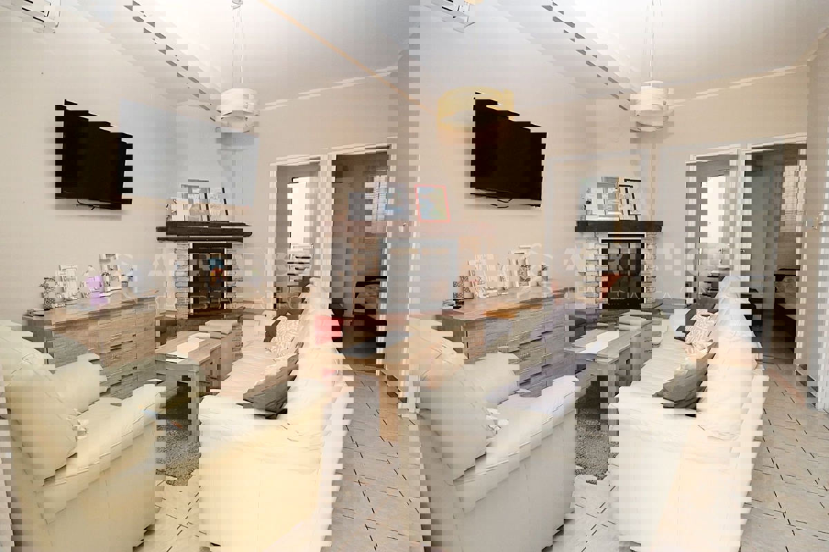 Rovigno, appartamento trilocale in un piccolo edificio residenziale