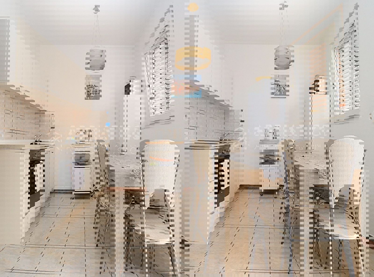 Rovigno, appartamento trilocale in un piccolo edificio residenziale