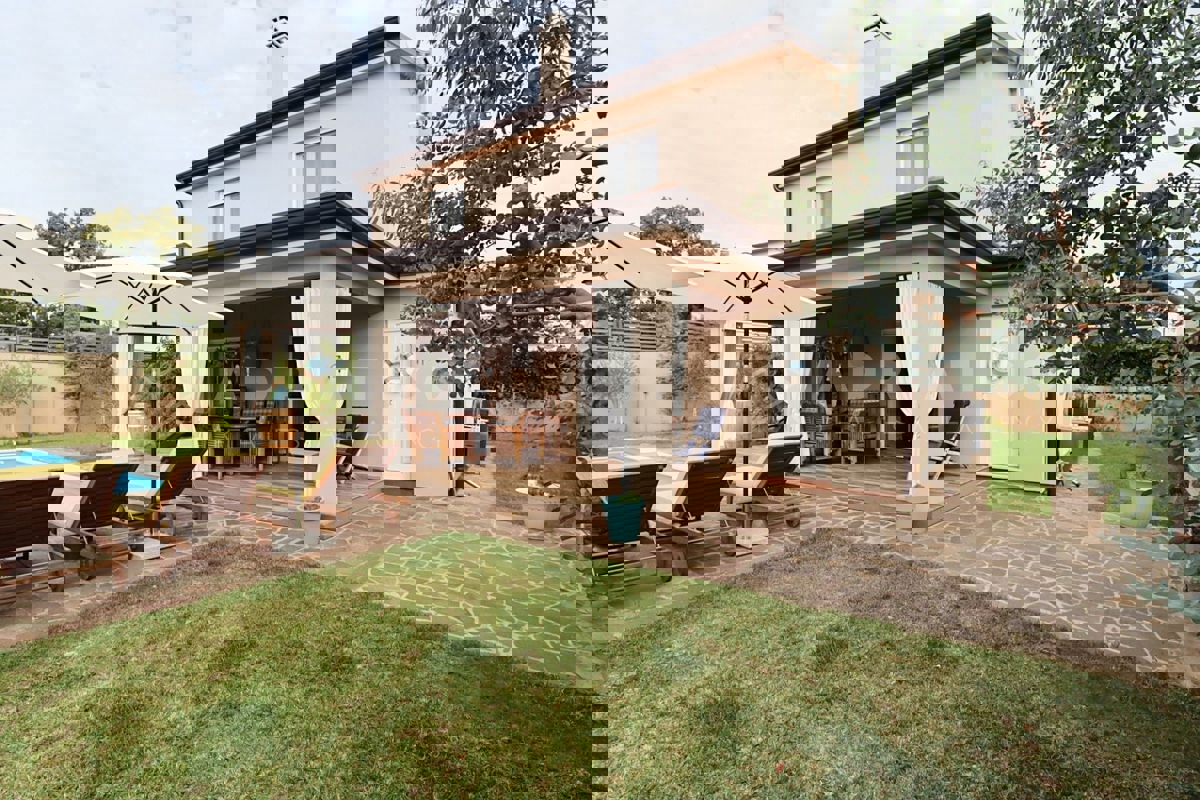 Sošići, casa indipendente con piscina