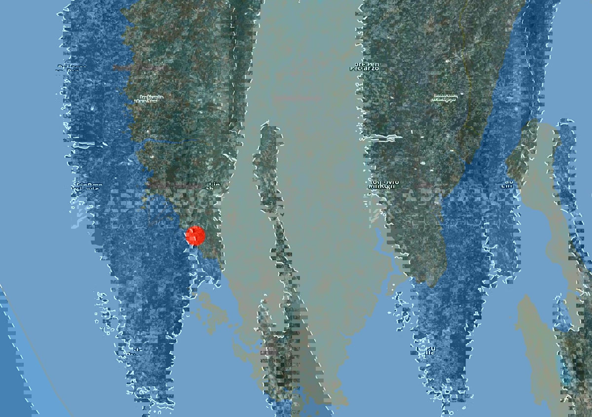 Bale, terreno agricolo e forestale, a 400 m dal mare