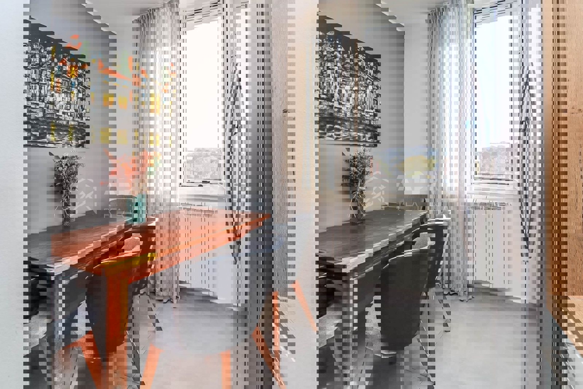 Rovigno, appartamento completamente ristrutturato in ottima posizione