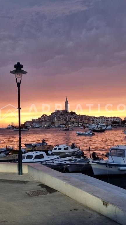 Rovigno, centro storico, elegante appartamento appena ristrutturato