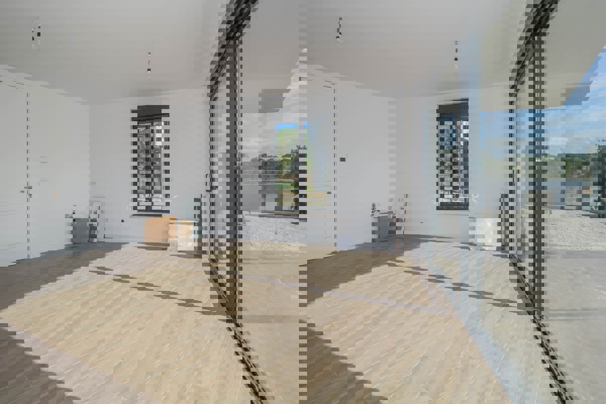 POREČ Appartamento al piano terra, 2 camere da letto