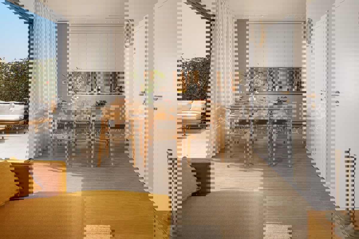 Attraente casa a schiera nuova