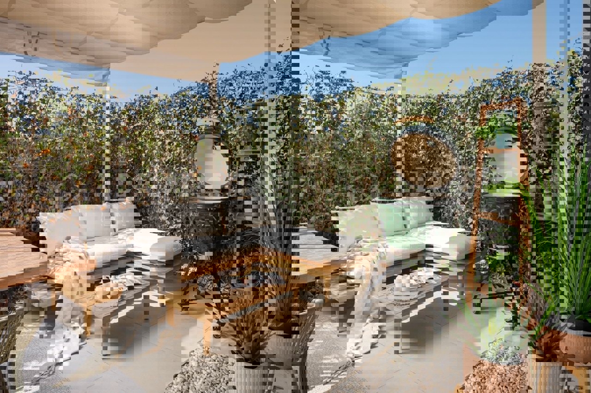 Attraente casa a schiera nuova