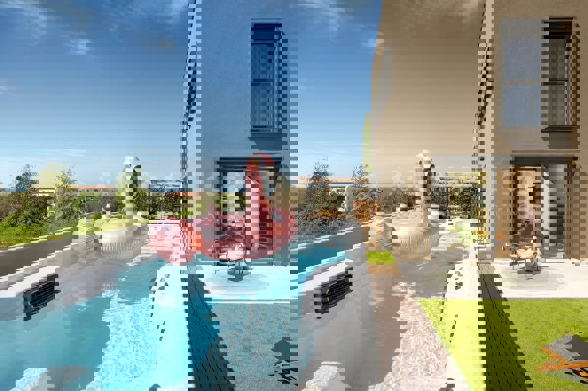 Attraente casa a schiera nuova