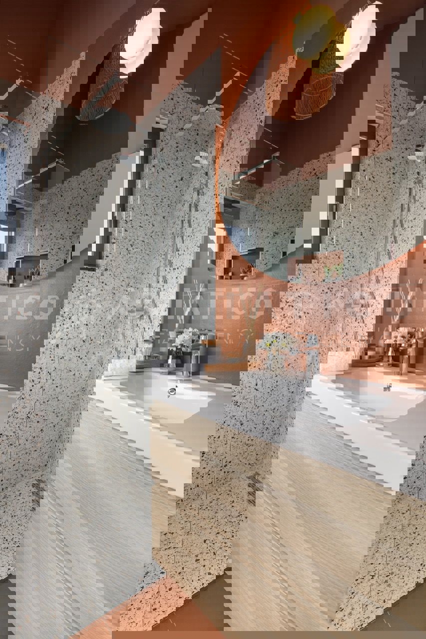 Attraente casa a schiera nuova