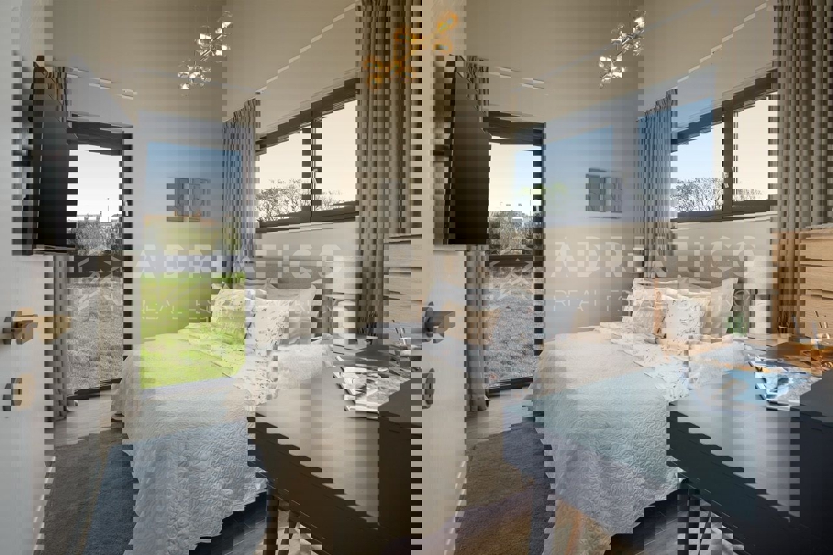 Attraente casa a schiera nuova