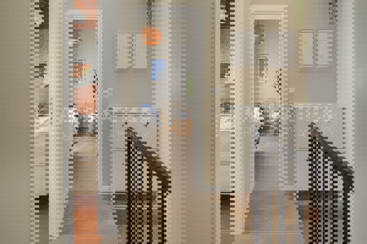 Attraente casa a schiera nuova